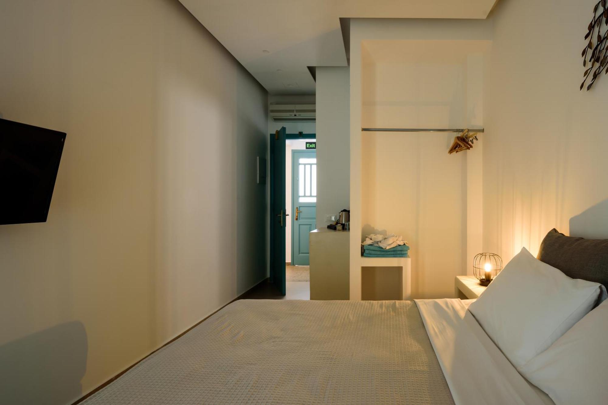 Armonia Hotel Kamari  Ngoại thất bức ảnh